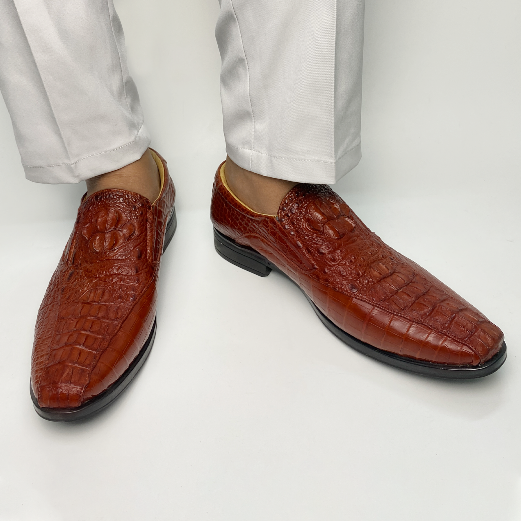 Light Brown Mens Alligator Leather Slip-On Loafer | Crocodile Hornback Moc Toe Loafer | SH56F