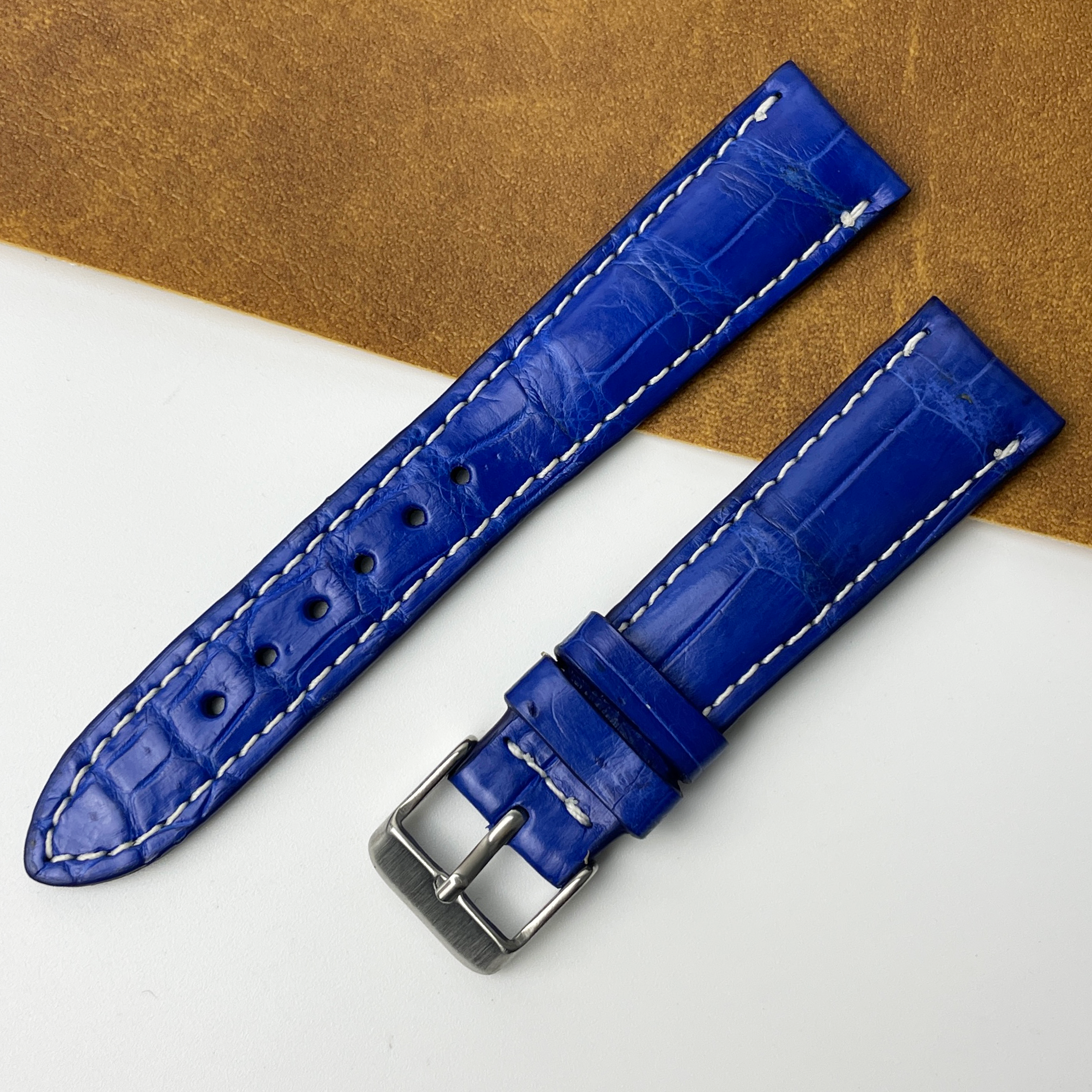 Unique White Hand-stitching Blue Alligator Leather Watch Band For Men
