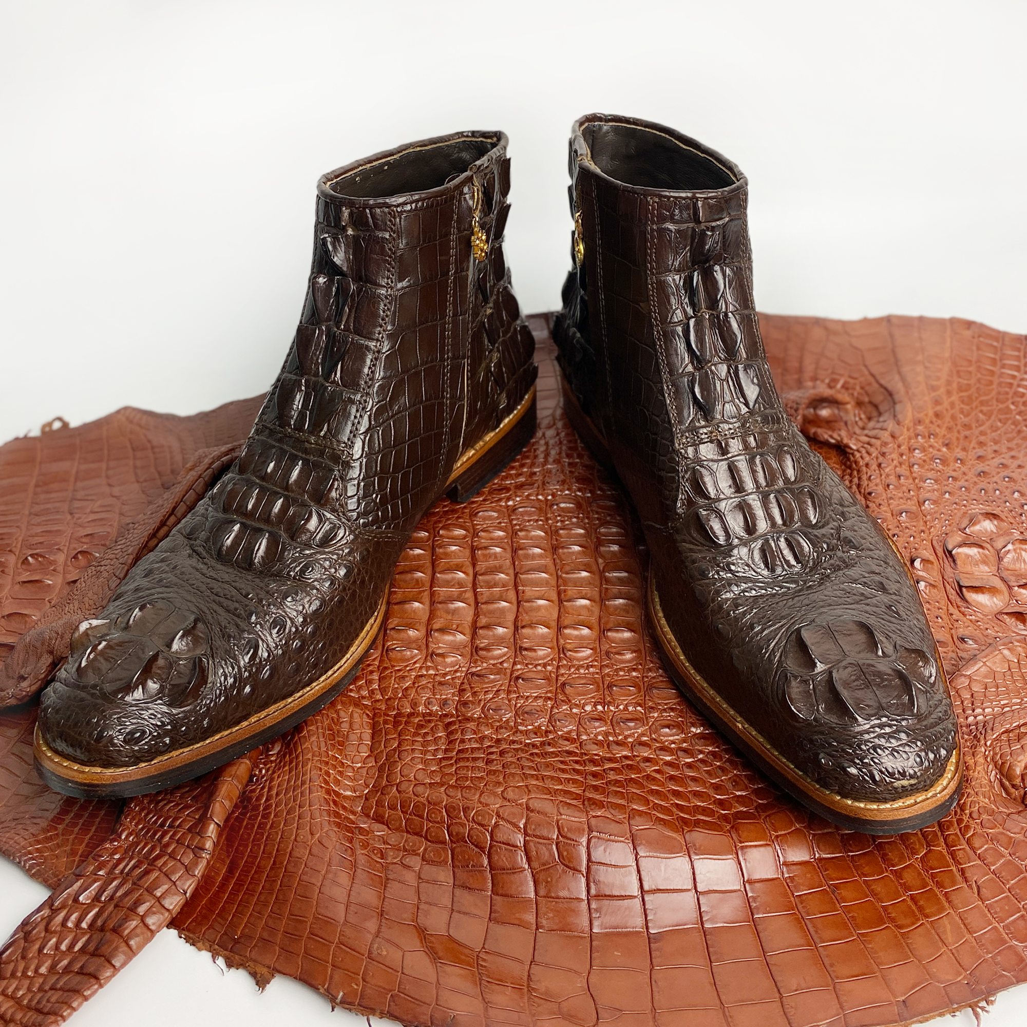 Boots crocodile leather shop