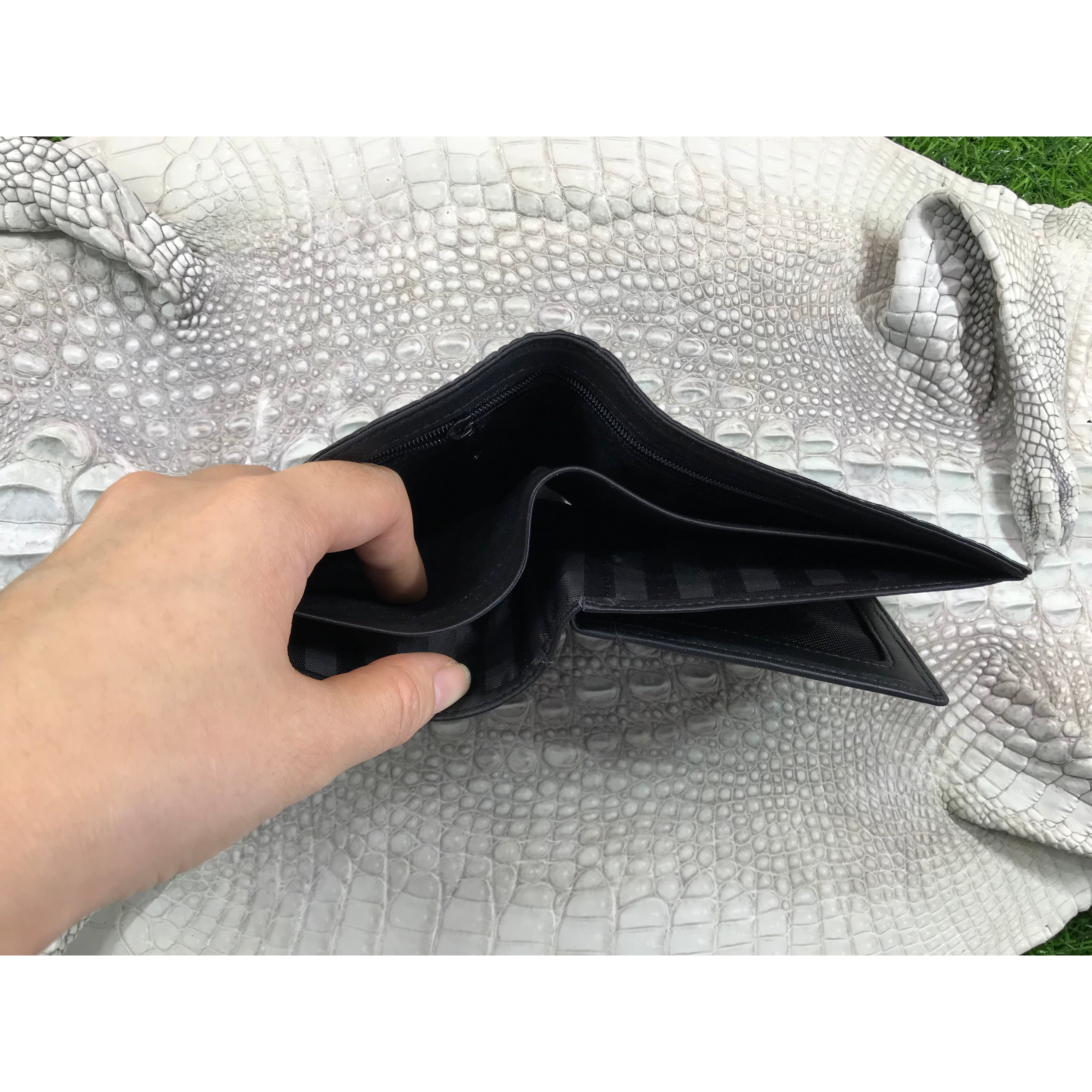 Black Alligator Skin Bifold Wallet For Men | Handmade Crocodile Leather Wallet RFID Blocking | VL5700 - Vinacreations