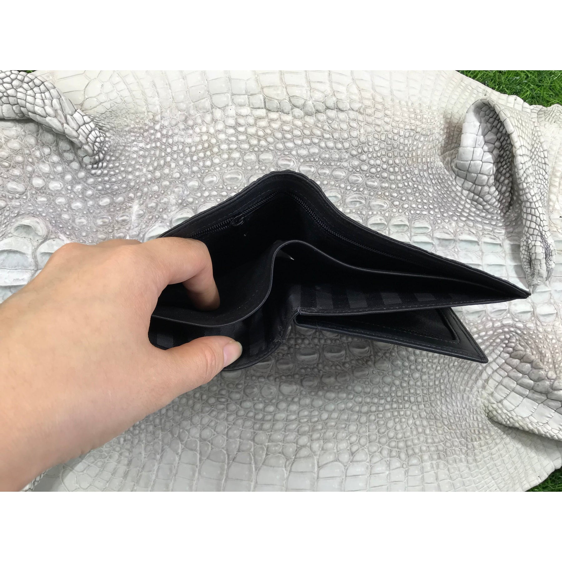 Black Alligator Skin Bifold Wallet For Men | Handmade Crocodile Leather Wallet RFID Blocking | VL5700 - Vinacreations