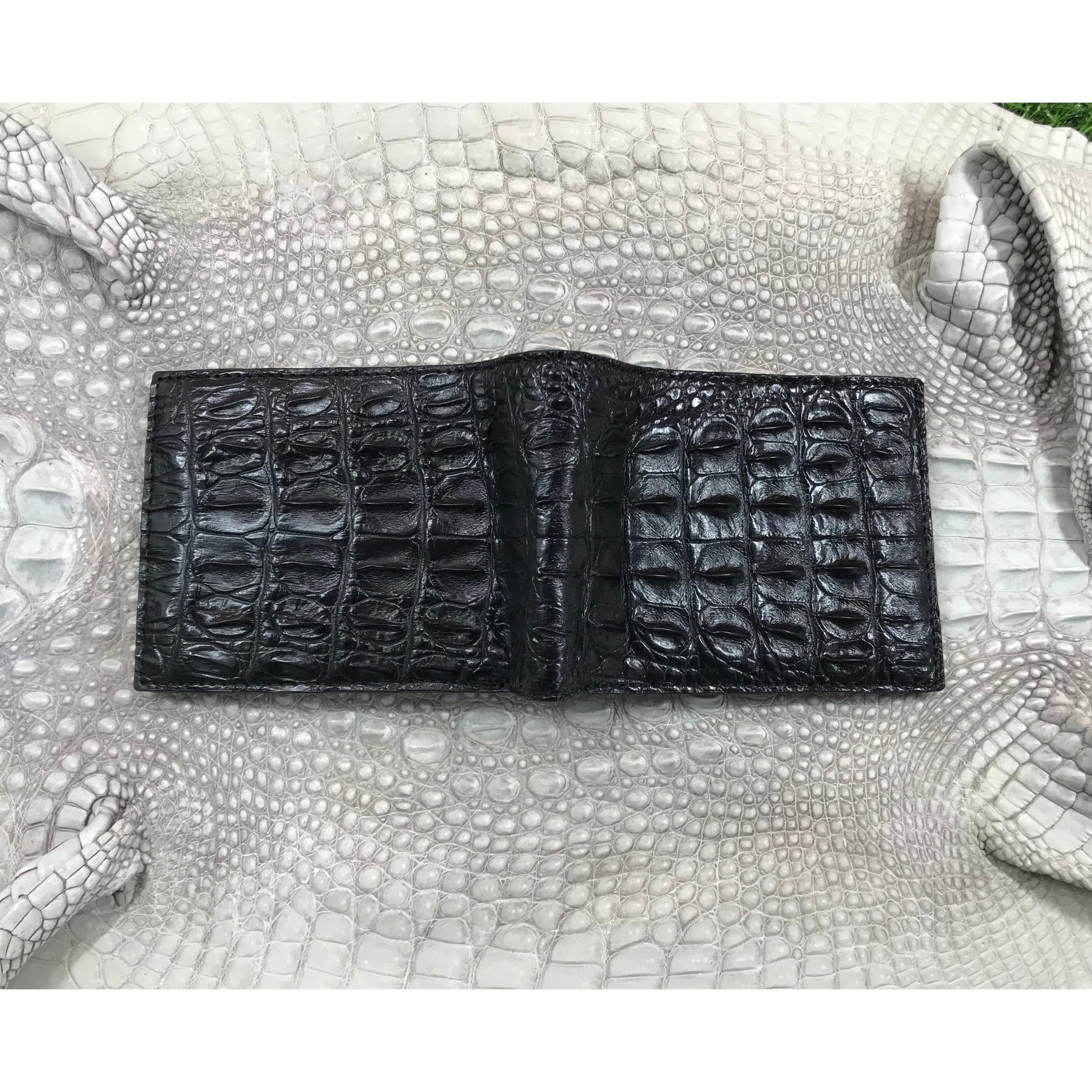 Black Alligator Skin Bifold Wallet For Men | Handmade Crocodile Leather Wallet RFID Blocking | VL5700 - Vinacreations