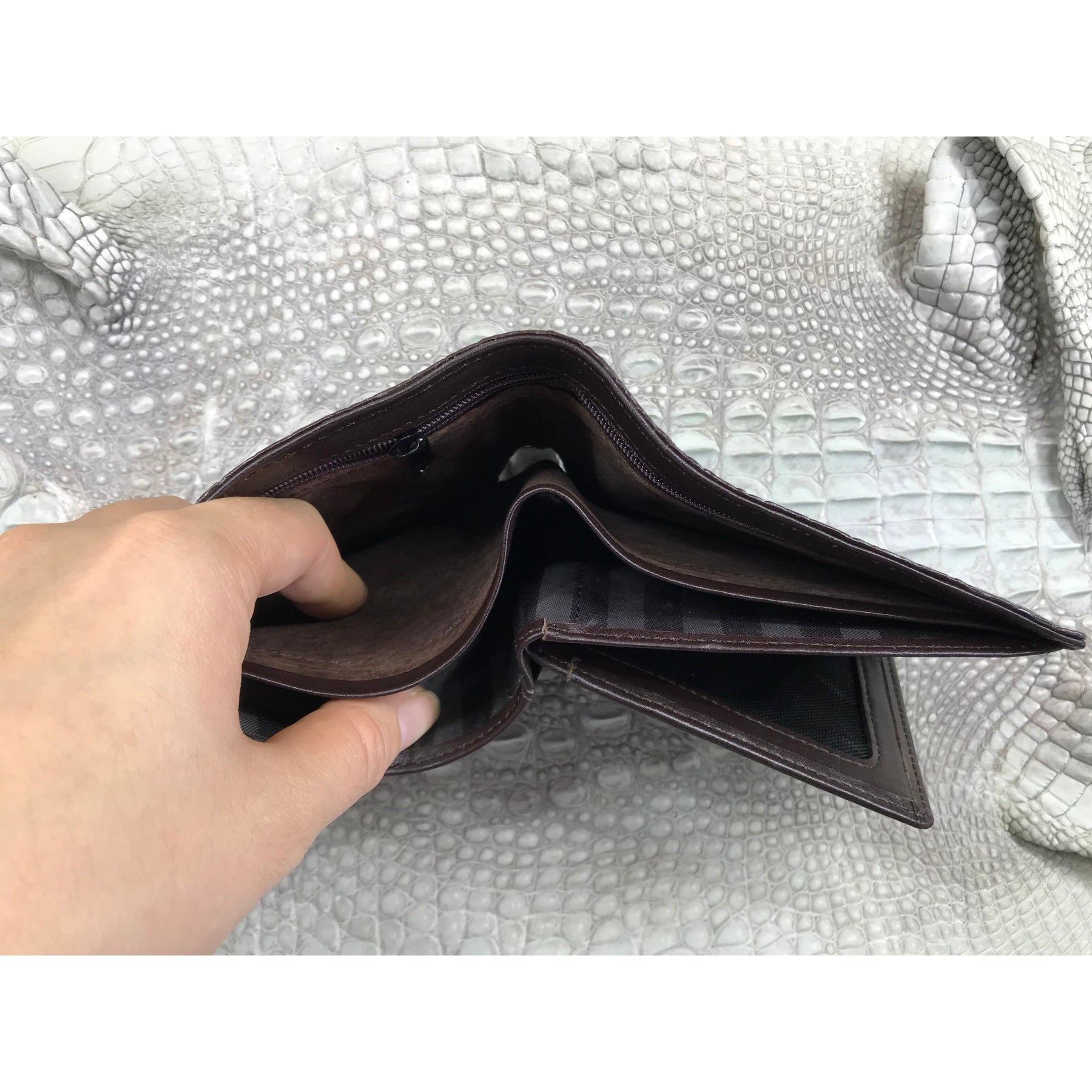 Brown Alligator Skin Bifold Wallet For Men | Handmade Crocodile Leather Wallet RFID Blocking | VL5711 - Vinacreations