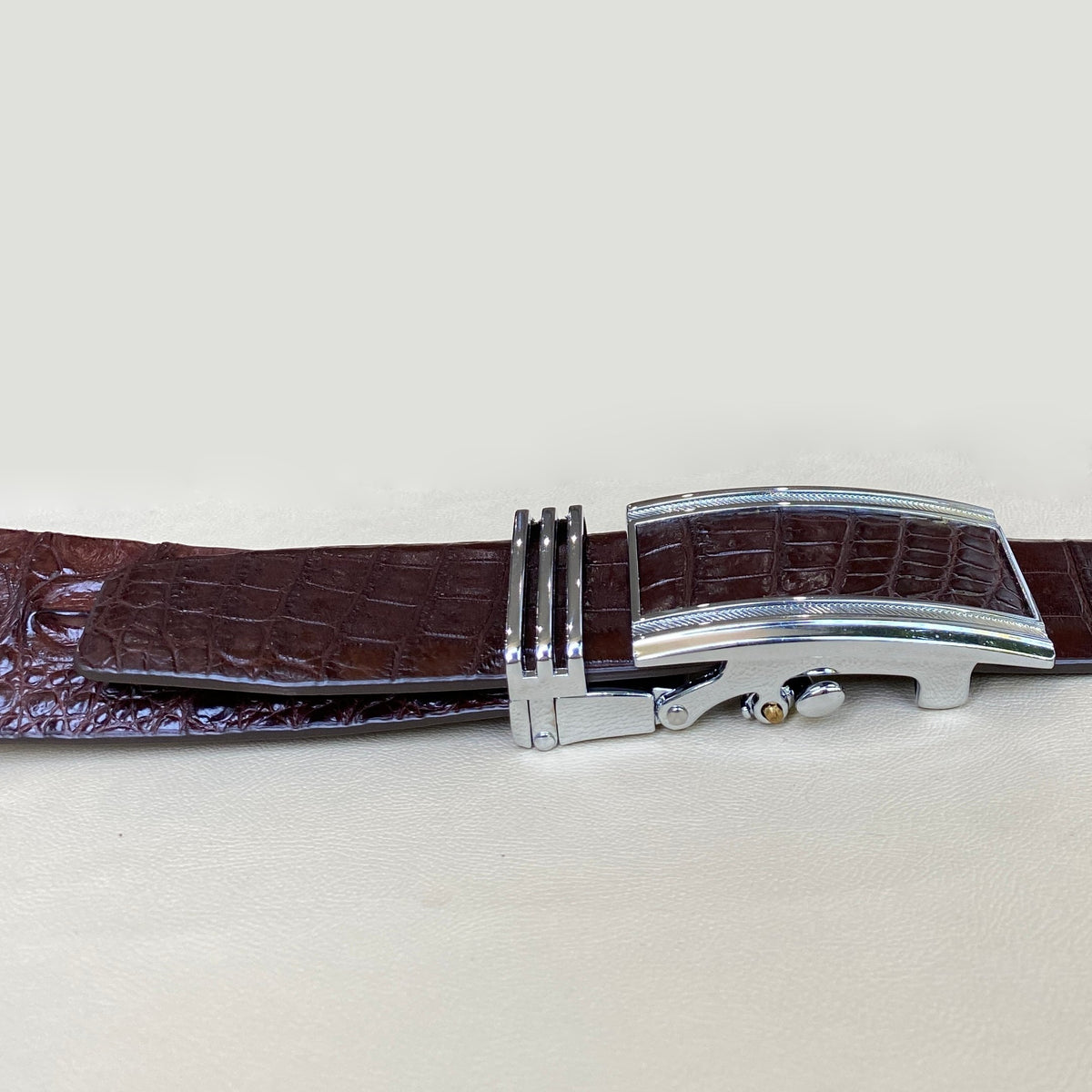 Dark Brown Alligator Hornback Leather Belt For Men - Automatic Buckle | BEHO33 - Vinacreations