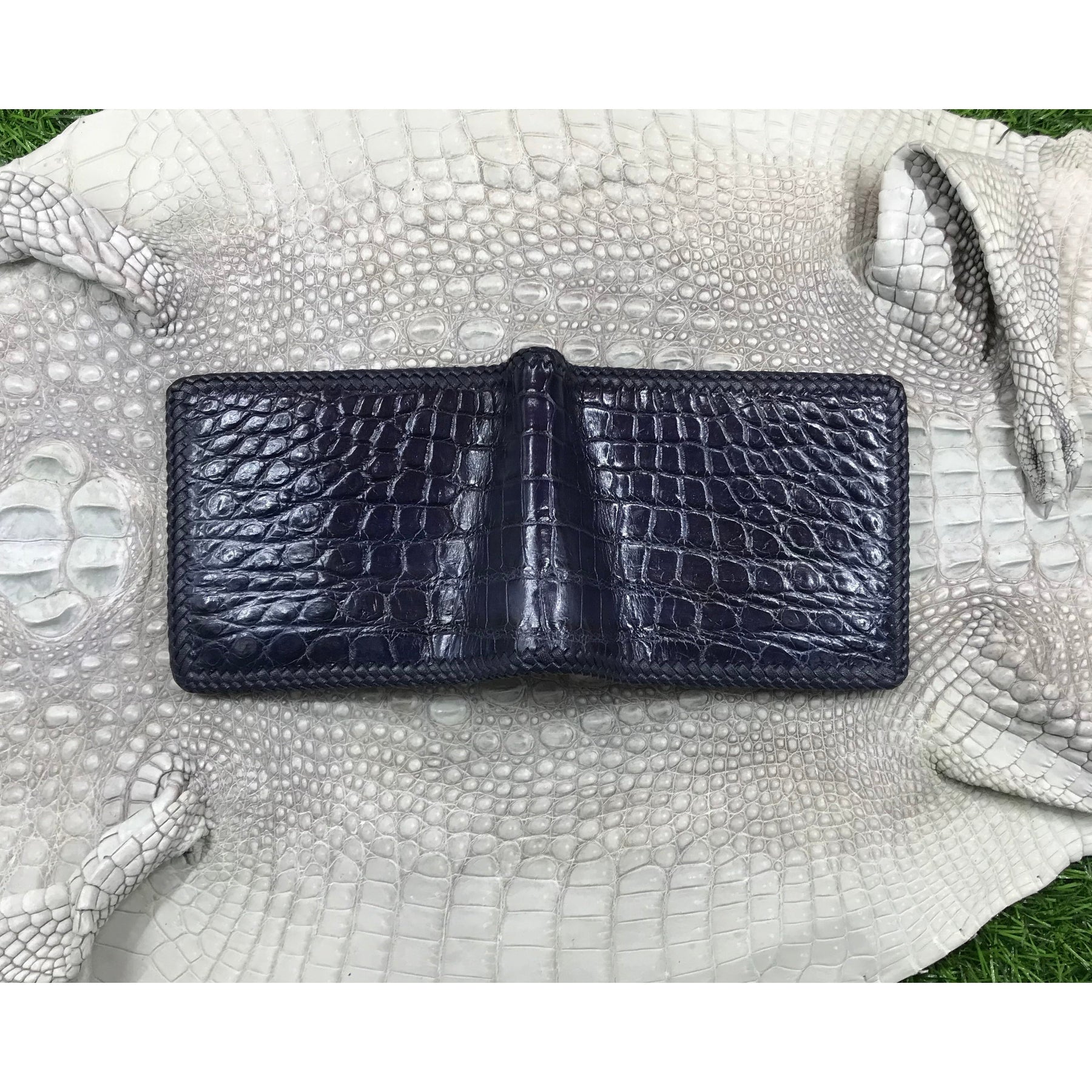 Navy Blue Alligator Skin Bifold Wallet For Men | Handmade Crocodile Leather Wallet RFID Blocking | VL5595 - Vinacreations