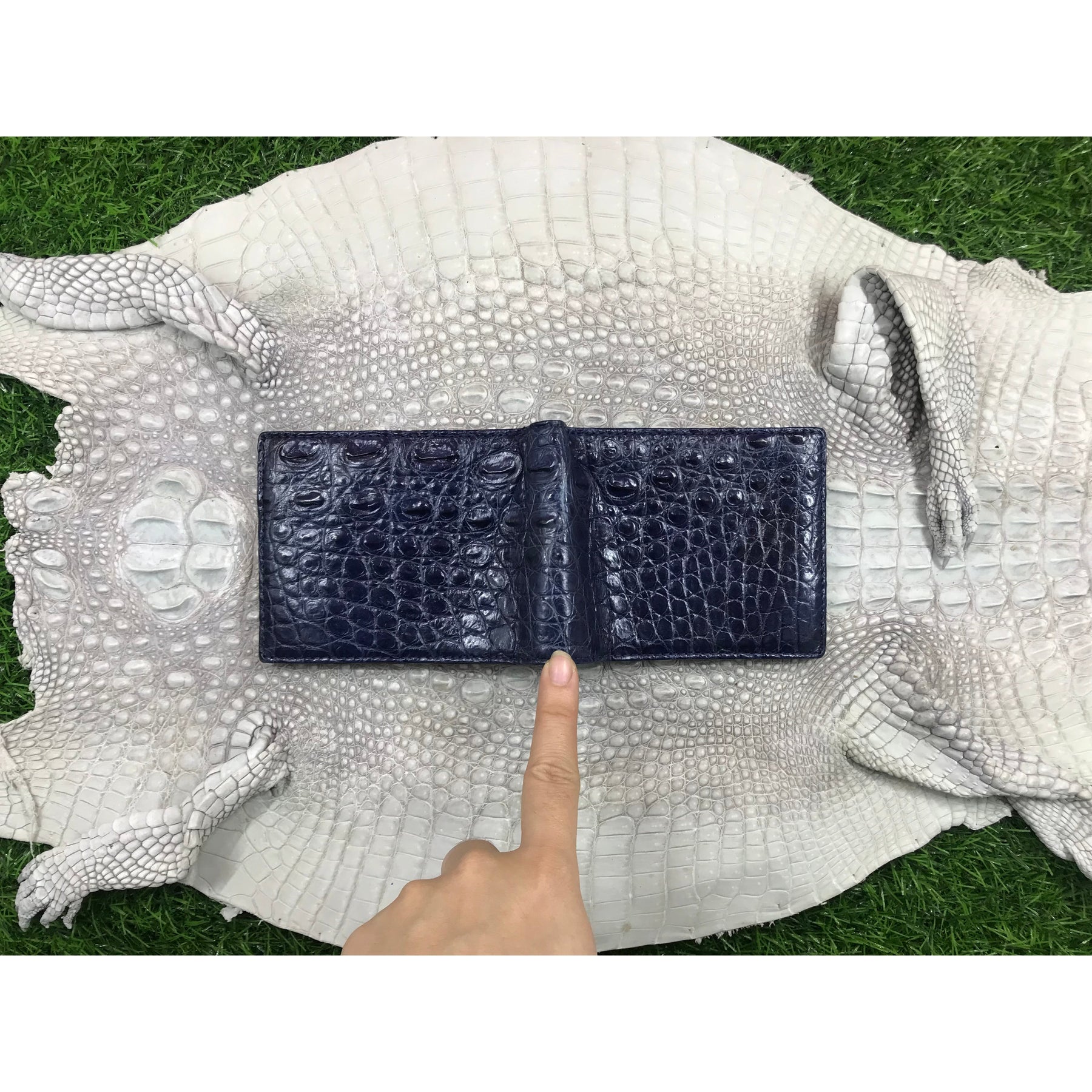 Navy Blue Alligator Skin Bifold Wallet For Men | Handmade Crocodile Leather Wallet RFID Blocking | VL5617 - Vinacreations