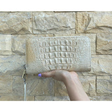 White Women's Long Purse Wallet Alligator Leather Clutch Large Capacity Luxury Ladies Crocodile Wristlet Organizer RFID Blocking Wallet VINU-12 - Vinacreations